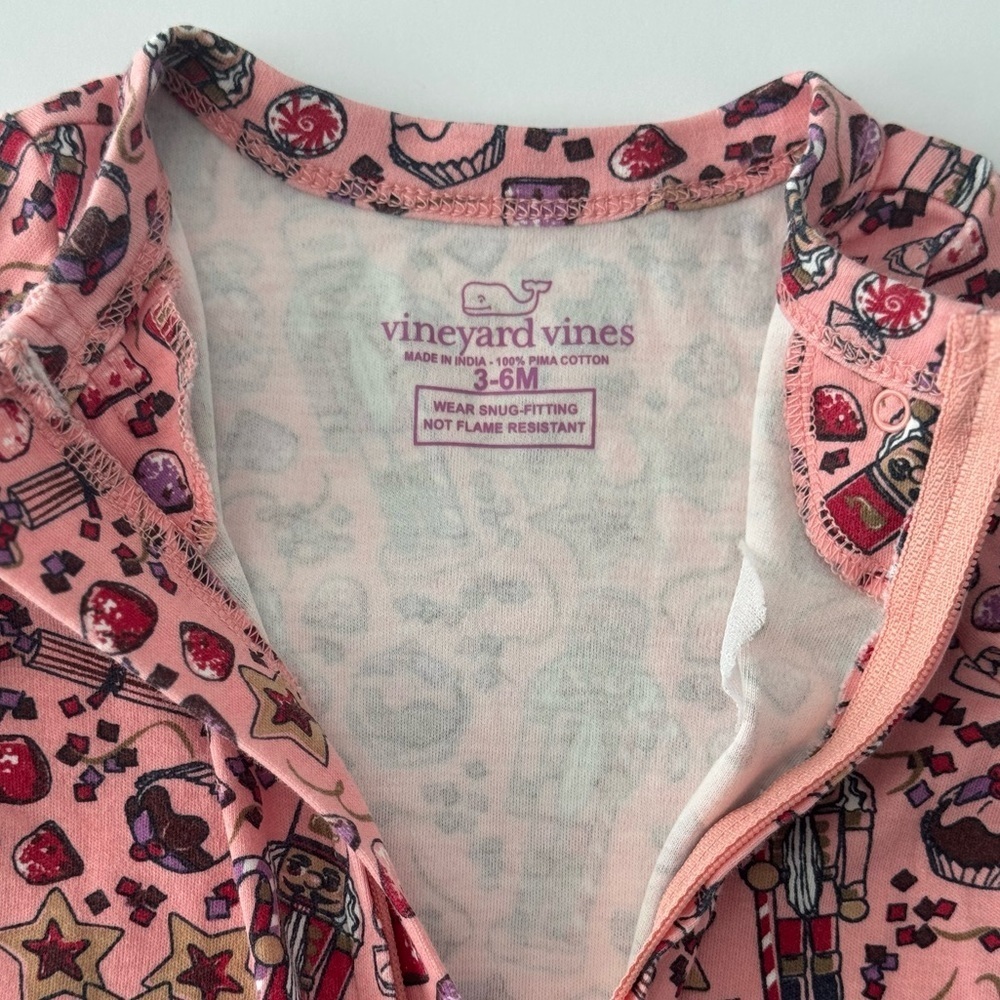 Vineyard Vines Baby Girl Nutcracker Holiday Footie Size 3-5M - Picture 4 of 5